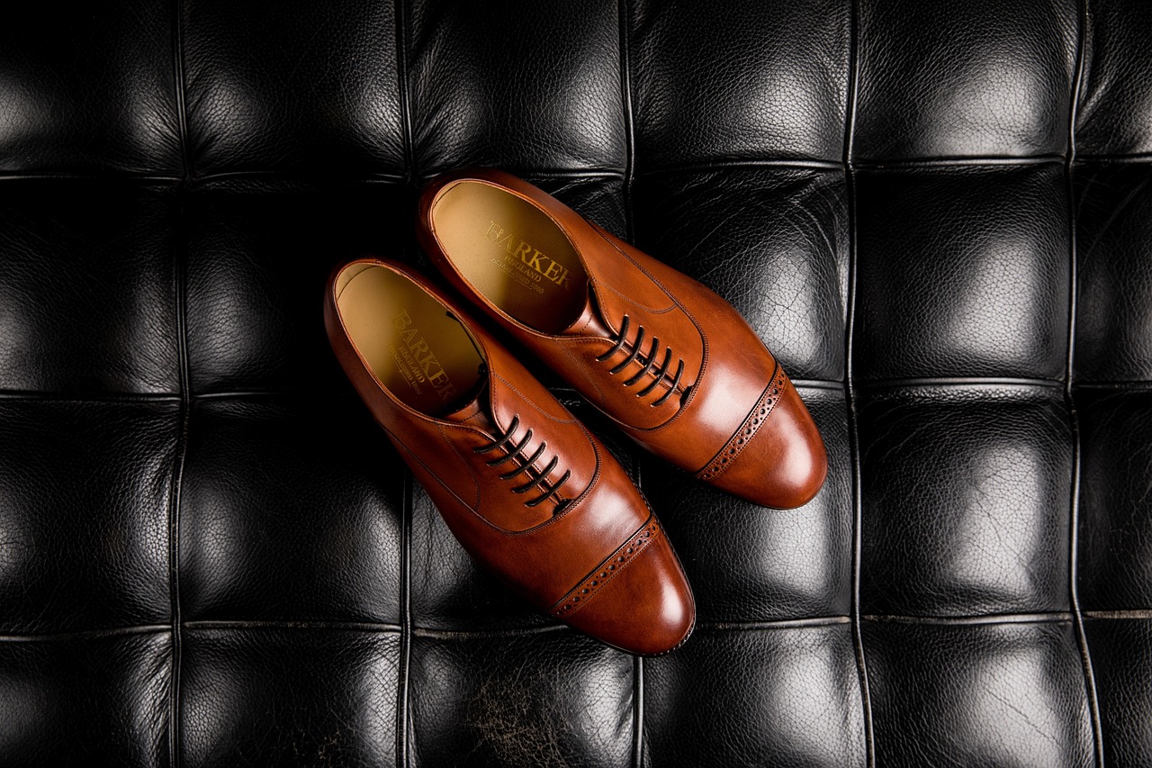 UrbanWalk Brown Loafers - Image 3